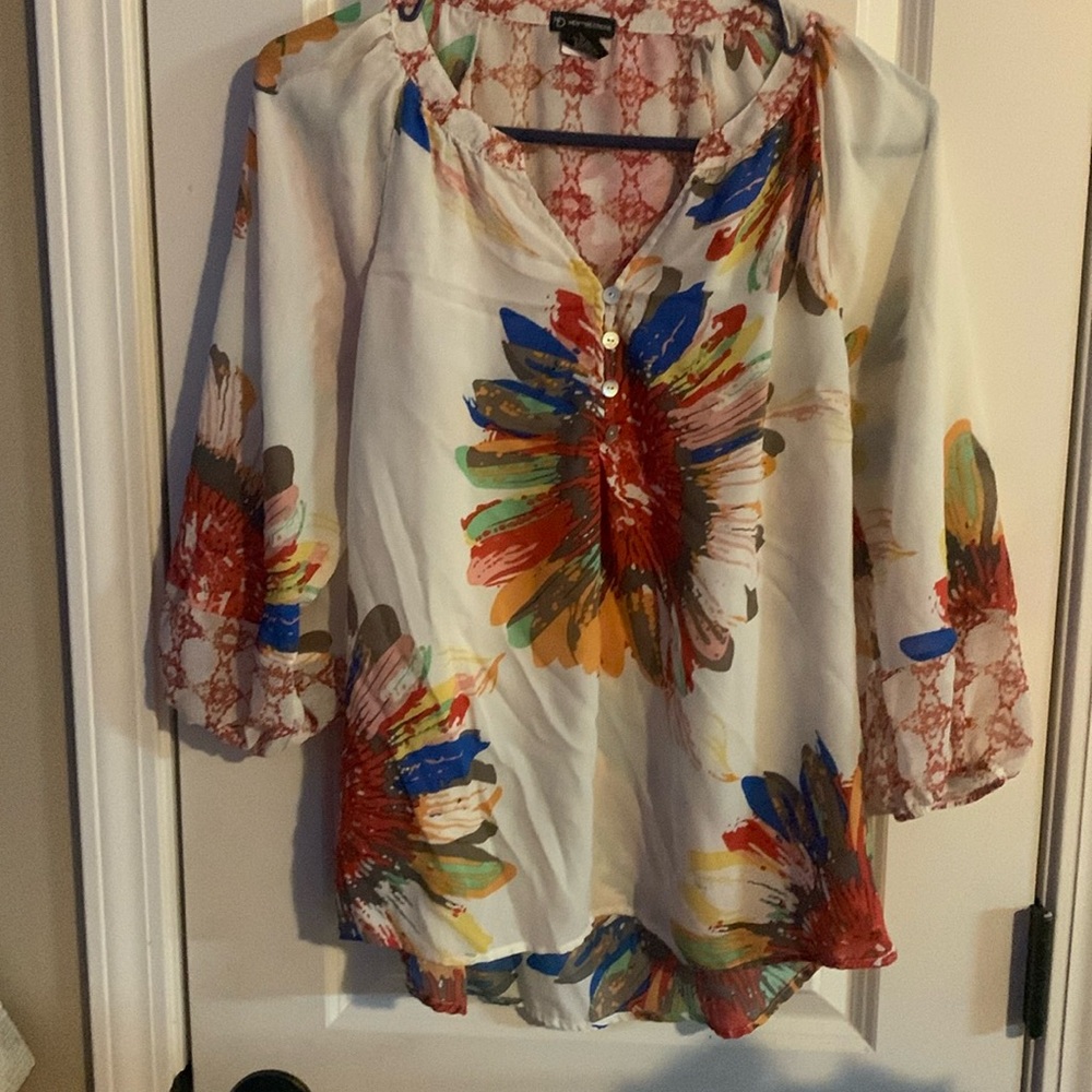 New Directions size small women’s blouse